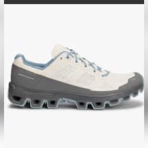On Running women’s Light Gray Athletic Shoes